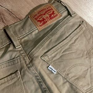 Levi’s 710 Super Skinny Tan Pants. Excellent condition! Size 25x30